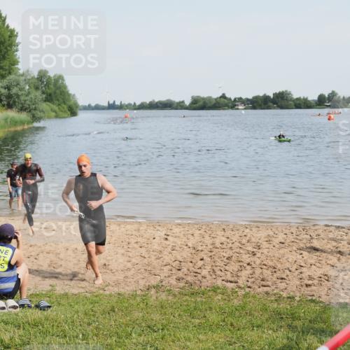 21.06.2025 - 27. Vierlanden-Triathlon MichiJ http://msf.ph/oto/7989648 15.06.2026 09:52:03 Schwimmen 282, 288, 292 meine-sportfotos.de