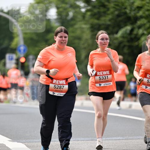 15.06.2025 - REWE Women's Run Dr. Thomas Lammeyer http://msf.ph/oto/7989661 15.06.2025 10:49:24 Laufen 5287, 5331, 53 meine-sportfotos.de