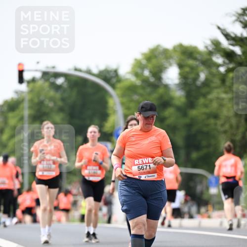 15.06.2025 - REWE Women's Run Dr. Thomas Lammeyer http://msf.ph/oto/7989699 15.06.2025 10:49:30 Laufen 5671 meine-sportfotos.de