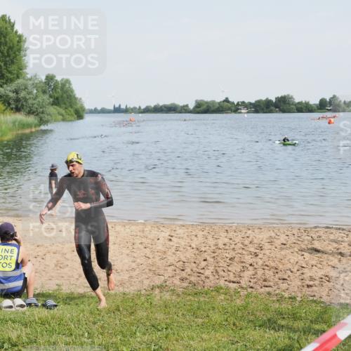 21.06.2025 - 27. Vierlanden-Triathlon MichiJ http://msf.ph/oto/7989745 15.06.2026 09:52:05 Schwimmen 282, 288, 292 meine-sportfotos.de