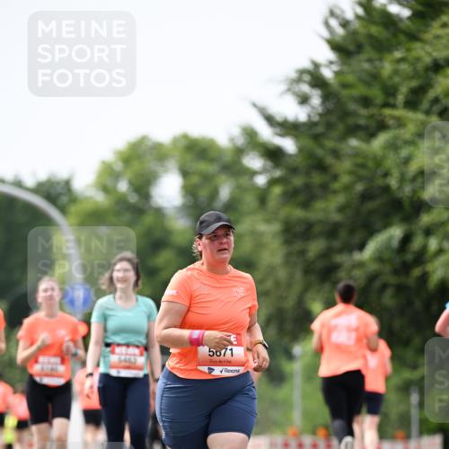 15.06.2025 - REWE Women's Run Dr. Thomas Lammeyer http://msf.ph/oto/7989750 15.06.2025 10:49:31 Laufen 5071 meine-sportfotos.de