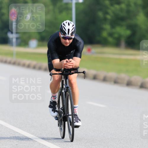 15.06.2025 - 27. Vierlanden-Triathlon H.Heesch http://msf.ph/oto/7989753 15.06.2025 09:42:18 Radfahren 50, 83, 158 meine-sportfotos.de