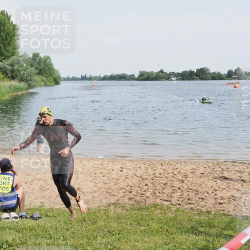 21.06.2025 - 27. Vierlanden-Triathlon MichiJ http://msf.ph/oto/7989754 15.06.2026 09:52:05 Schwimmen 282, 288, 292 meine-sportfotos.de
