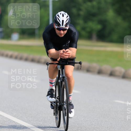 15.06.2025 - 27. Vierlanden-Triathlon H.Heesch http://msf.ph/oto/7989759 15.06.2025 09:42:18 Radfahren 50, 83, 158 meine-sportfotos.de