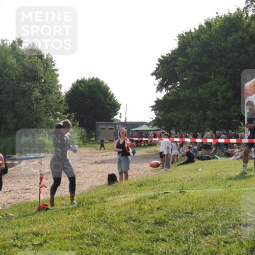 15.06.2025 - 27. Vierlanden-Triathlon KatJ http://msf.ph/oto/7989778 15.06.2025 09:09:06 Schwimmen 199, 204 meine-sportfotos.de