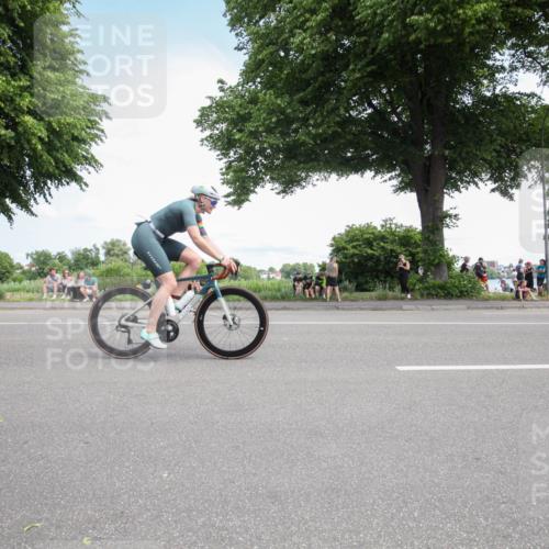 15.06.2025 - 7 Türme Triathlon Yannick Fuchs http://msf.ph/oto/7989789 15.06.2025 13:07:22 Radfahren 324, 548, 589 meine-sportfotos.de