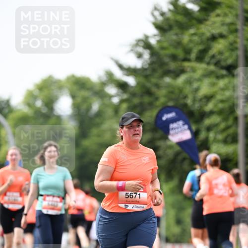 15.06.2025 - REWE Women's Run Dr. Thomas Lammeyer http://msf.ph/oto/7989790 15.06.2025 10:49:32 Laufen 5671 meine-sportfotos.de