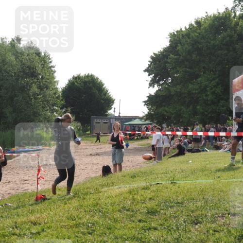 15.06.2025 - 27. Vierlanden-Triathlon KatJ http://msf.ph/oto/7989793 15.06.2025 09:09:06 Schwimmen 199, 204 meine-sportfotos.de