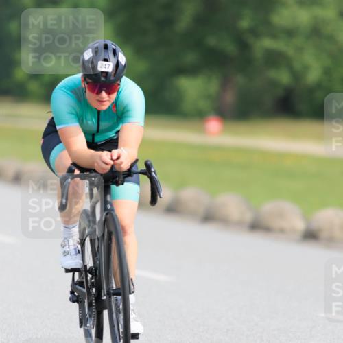 15.06.2025 - 27. Vierlanden-Triathlon H.Heesch http://msf.ph/oto/7989794 15.06.2025 09:42:46 Radfahren 163, 247 meine-sportfotos.de