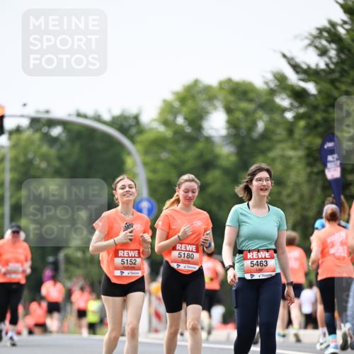 15.06.2025 - REWE Women's Run Dr. Thomas Lammeyer http://msf.ph/oto/7989828 15.06.2025 10:49:33 Laufen 5152, 5180, 5463 meine-sportfotos.de