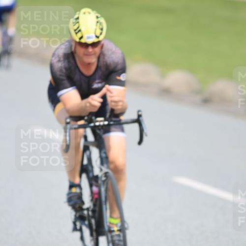 21.06.2025 - 27. Vierlanden-Triathlon H.Heesch http://msf.ph/oto/7989835 15.06.2025 11:48:19 Radfahren 646, 860 meine-sportfotos.de