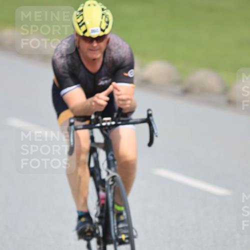 21.06.2025 - 27. Vierlanden-Triathlon H.Heesch http://msf.ph/oto/7989847 15.06.2025 11:48:19 Radfahren 646, 860 meine-sportfotos.de