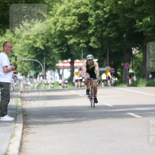 15.06.2025 - 7 Türme Triathlon Yannick Fuchs http://msf.ph/oto/7989873 15.06.2025 13:02:34 Radfahren 196, 271, 376, 525, 641, 717, 899, 1044, 1052, 1095 meine-sportfotos.de