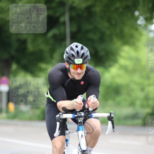15.06.2025 - 7 Türme Triathlon Yannick Fuchs http://msf.ph/oto/7989875 15.06.2025 11:51:33 Radfahren 272, 327 meine-sportfotos.de