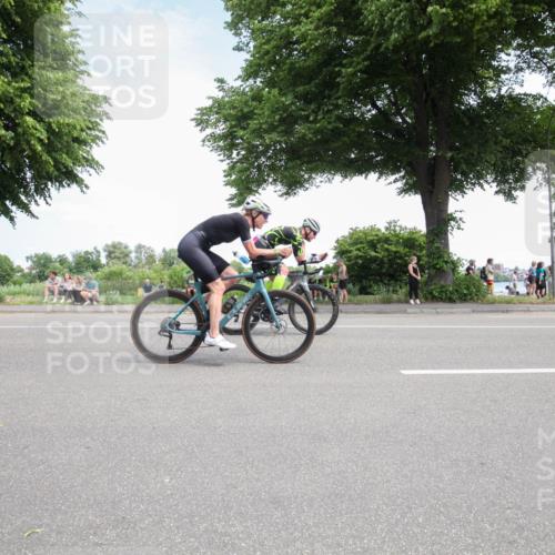 15.06.2025 - 7 Türme Triathlon Yannick Fuchs http://msf.ph/oto/7989900 15.06.2025 13:09:10 Radfahren 211, 267, 472, 486, 650, 675, 847, 1092 meine-sportfotos.de