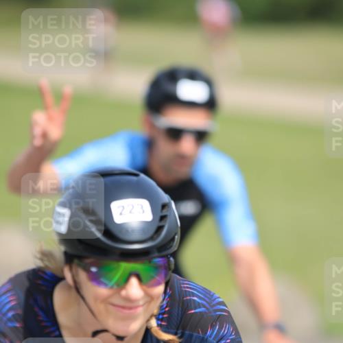 21.06.2025 - 27. Vierlanden-Triathlon H.Heesch http://msf.ph/oto/7989926 15.06.2025 11:48:33 Radfahren 223, 781, 816 meine-sportfotos.de