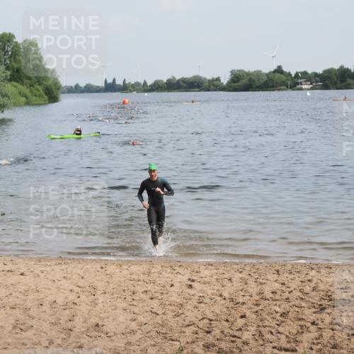 21.06.2025 - 27. Vierlanden-Triathlon MichiJ http://msf.ph/oto/7989932 15.06.2026 09:52:43 Schwimmen 313 meine-sportfotos.de