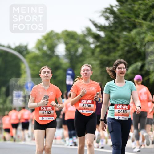 15.06.2025 - REWE Women's Run Dr. Thomas Lammeyer http://msf.ph/oto/7989940 15.06.2025 10:49:35 Laufen 5152, 5180, 5463 meine-sportfotos.de