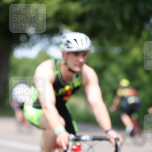15.06.2025 - 7 Türme Triathlon Yannick Fuchs http://msf.ph/oto/7989962 15.06.2025 13:02:38 Radfahren 196, 271, 376, 736, 1095 meine-sportfotos.de