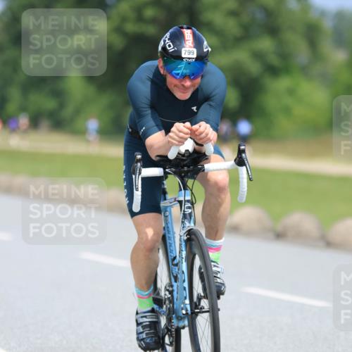 21.06.2025 - 27. Vierlanden-Triathlon H.Heesch http://msf.ph/oto/7989976 15.06.2025 11:49:02 Radfahren 799, 836, 846, 968 meine-sportfotos.de