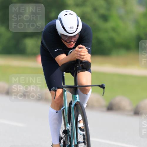 15.06.2025 - 27. Vierlanden-Triathlon H.Heesch http://msf.ph/oto/7989991 15.06.2025 09:44:16 Radfahren 41, 113, 168, 200 meine-sportfotos.de