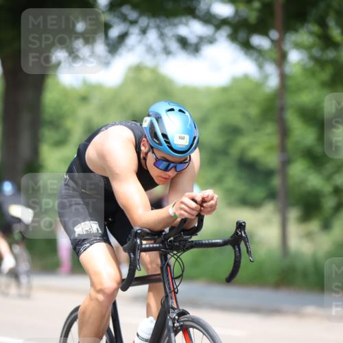 15.06.2025 - 7 Türme Triathlon Yannick Fuchs http://msf.ph/oto/7990000 15.06.2025 13:03:07 Radfahren 194, 652, 798, 826, 953, 1085, 1106, 1180 meine-sportfotos.de