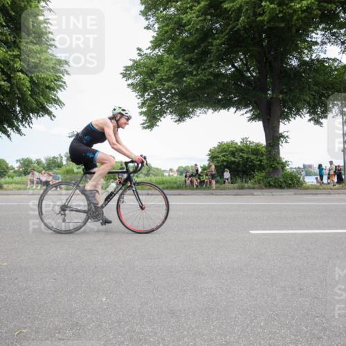15.06.2025 - 7 Türme Triathlon Yannick Fuchs http://msf.ph/oto/7990025 15.06.2025 13:10:50 Radfahren 403, 472, 486, 526, 529, 650, 675 meine-sportfotos.de