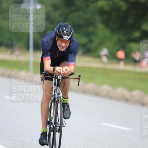 21.06.2025 - 27. Vierlanden-Triathlon H.Heesch http://msf.ph/oto/7990029 15.06.2025 11:49:26 Radfahren 681, 779, 835, 844, 855 meine-sportfotos.de