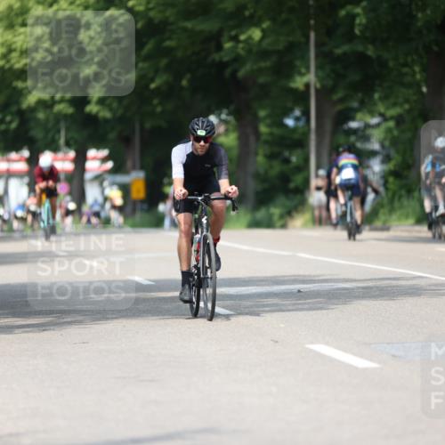 15.06.2025 - 7 Türme Triathlon Yannick Fuchs http://msf.ph/oto/7990035 15.06.2025 13:03:32 Radfahren 334, 469, 554 meine-sportfotos.de