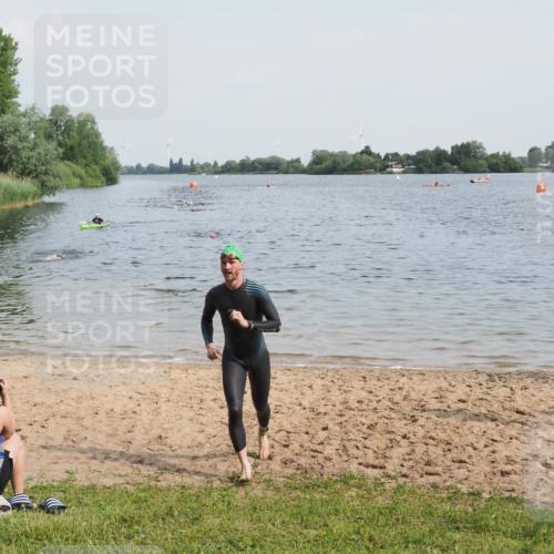 21.06.2025 - 27. Vierlanden-Triathlon MichiJ http://msf.ph/oto/7990084 15.06.2026 09:52:46 Schwimmen 313 meine-sportfotos.de