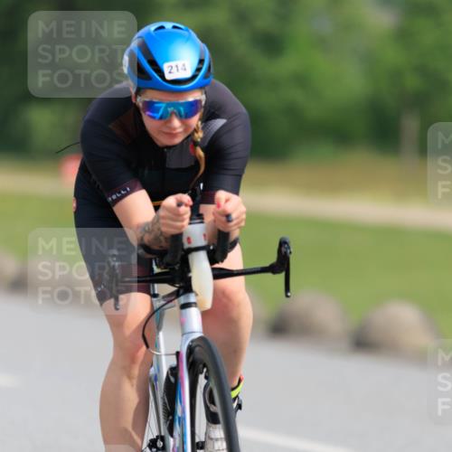 15.06.2025 - 27. Vierlanden-Triathlon H.Heesch http://msf.ph/oto/7990157 15.06.2025 09:45:42 Radfahren 214, 223 meine-sportfotos.de