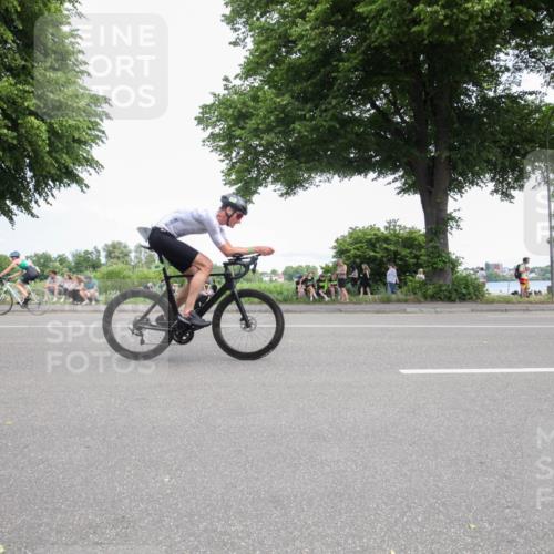 15.06.2025 - 7 Türme Triathlon Yannick Fuchs http://msf.ph/oto/7990166 15.06.2025 13:11:46 Radfahren 254, 465, 668, 813 meine-sportfotos.de