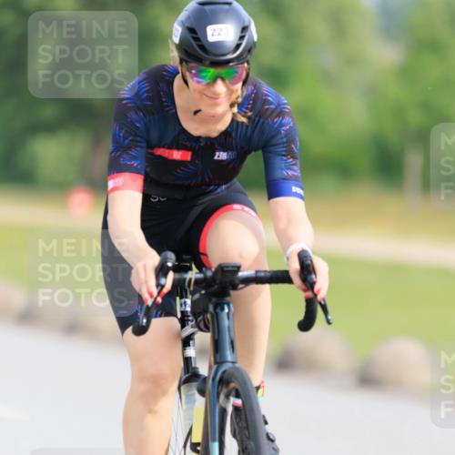 15.06.2025 - 27. Vierlanden-Triathlon H.Heesch http://msf.ph/oto/7990173 15.06.2025 09:45:50 Radfahren 19, 78, 108, 223 meine-sportfotos.de