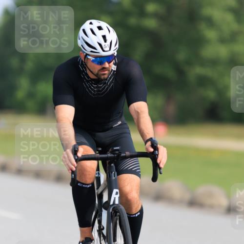 15.06.2025 - 27. Vierlanden-Triathlon H.Heesch http://msf.ph/oto/7990193 15.06.2025 09:46:16 Radfahren 14, 51, 69, 181, 226 meine-sportfotos.de