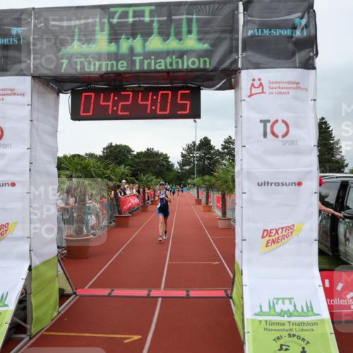 15.06.2025 - 7 Türme Triathlon Michael Strokosch http://msf.ph/oto/7990199 15.06.2025 14:24:05 Ziel 642, 861 meine-sportfotos.de