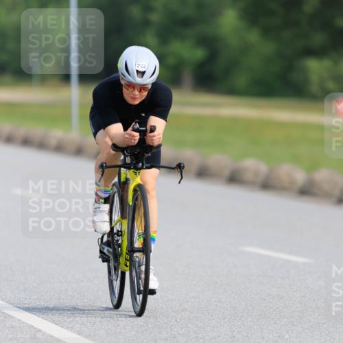 15.06.2025 - 27. Vierlanden-Triathlon H.Heesch http://msf.ph/oto/7990241 15.06.2025 09:46:43 Radfahren 36, 149, 222 meine-sportfotos.de