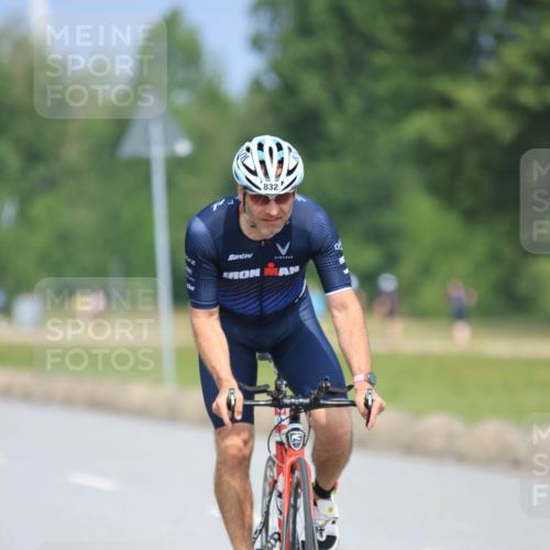 21.06.2025 - 27. Vierlanden-Triathlon H.Heesch http://msf.ph/oto/7990255 15.06.2025 11:50:03 Radfahren 714, 738, 786, 819, 830, 832, 953 meine-sportfotos.de