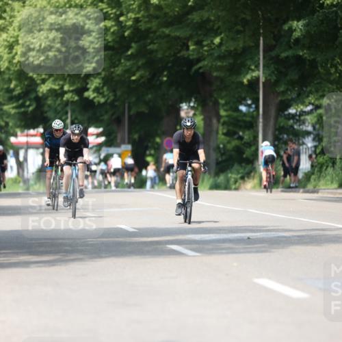 15.06.2025 - 7 Türme Triathlon Yannick Fuchs http://msf.ph/oto/7990269 15.06.2025 13:03:42 Radfahren 218, 516, 587, 619, 1103 meine-sportfotos.de