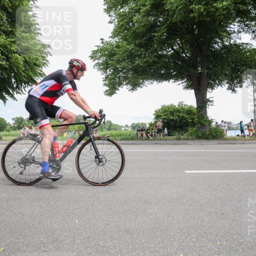 15.06.2025 - 7 Türme Triathlon Yannick Fuchs http://msf.ph/oto/7990274 15.06.2025 13:12:58 Radfahren 212, 214, 520, 630, 948 meine-sportfotos.de