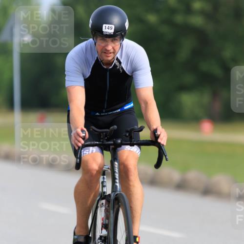 15.06.2025 - 27. Vierlanden-Triathlon H.Heesch http://msf.ph/oto/7990313 15.06.2025 09:46:49 Radfahren 36, 82, 126, 149, 182 meine-sportfotos.de