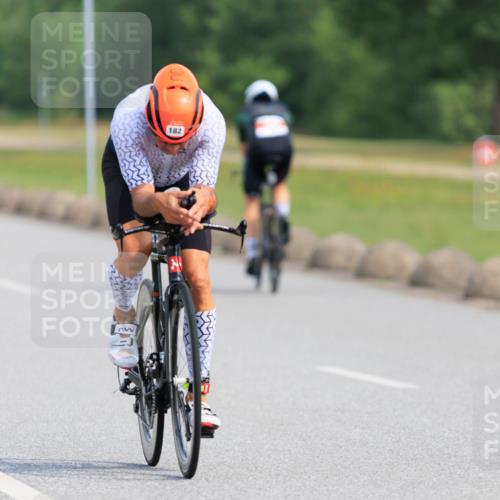 15.06.2025 - 27. Vierlanden-Triathlon H.Heesch http://msf.ph/oto/7990323 15.06.2025 09:46:57 Radfahren 61, 82, 126, 182, 212, 242 meine-sportfotos.de
