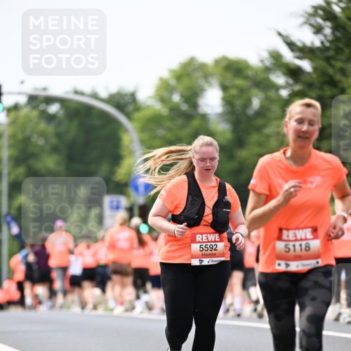 15.06.2025 - REWE Women's Run Dr. Thomas Lammeyer http://msf.ph/oto/7990338 15.06.2025 10:49:45 Laufen 5592, 5118 meine-sportfotos.de