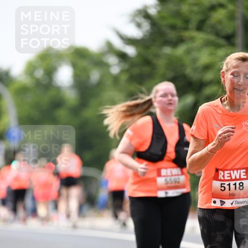 15.06.2025 - REWE Women's Run Dr. Thomas Lammeyer http://msf.ph/oto/7990387 15.06.2025 10:49:47 Laufen 5592, 511 meine-sportfotos.de