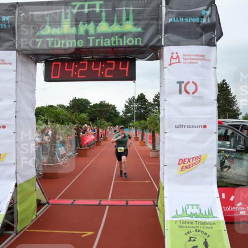 15.06.2025 - 7 Türme Triathlon Michael Strokosch http://msf.ph/oto/7990453 15.06.2025 14:24:24 Ziel 198, 436, 1002, 1012 meine-sportfotos.de