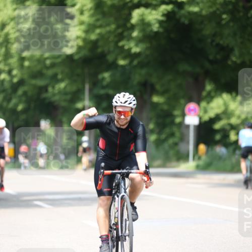 15.06.2025 - 7 Türme Triathlon Yannick Fuchs http://msf.ph/oto/7990457 15.06.2025 13:03:51 Radfahren 250, 409, 432, 457, 1186 meine-sportfotos.de