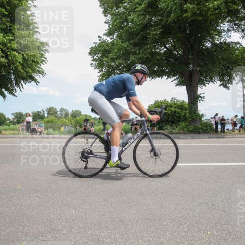 15.06.2025 - 7 Türme Triathlon Yannick Fuchs http://msf.ph/oto/7990474 15.06.2025 13:14:18 Radfahren 220, 420, 487, 581, 660, 735, 921, 929, 1110 meine-sportfotos.de