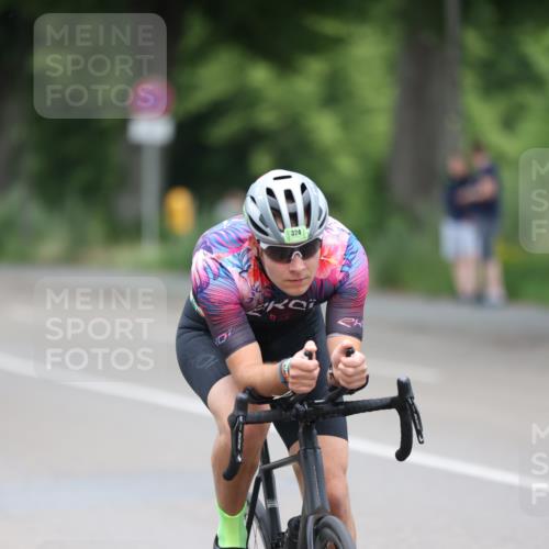 15.06.2025 - 7 Türme Triathlon Yannick Fuchs http://msf.ph/oto/7990506 15.06.2025 11:54:27 Radfahren  meine-sportfotos.de