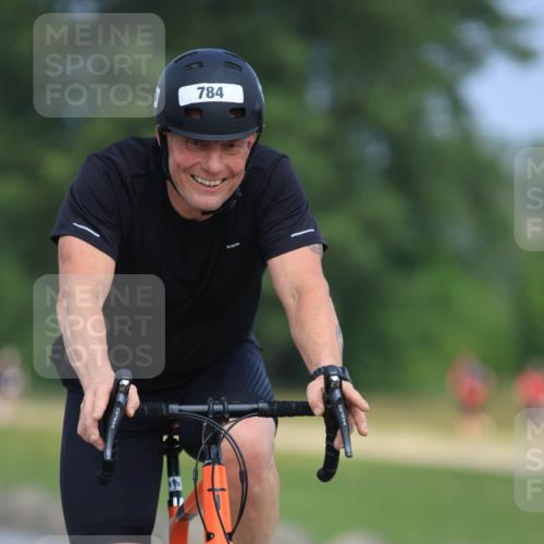 21.06.2025 - 27. Vierlanden-Triathlon H.Heesch http://msf.ph/oto/7990525 15.06.2025 11:51:57 Radfahren 208, 645, 784, 928 meine-sportfotos.de