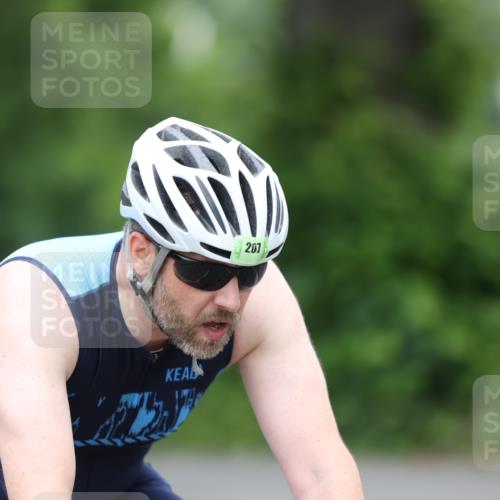 15.06.2025 - 7 Türme Triathlon Yannick Fuchs http://msf.ph/oto/7990616 15.06.2025 11:54:41 Radfahren  meine-sportfotos.de