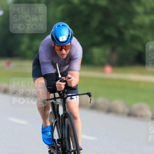 15.06.2025 - 27. Vierlanden-Triathlon H.Heesch http://msf.ph/oto/7990626 15.06.2025 09:49:48 Radfahren 2, 216 meine-sportfotos.de